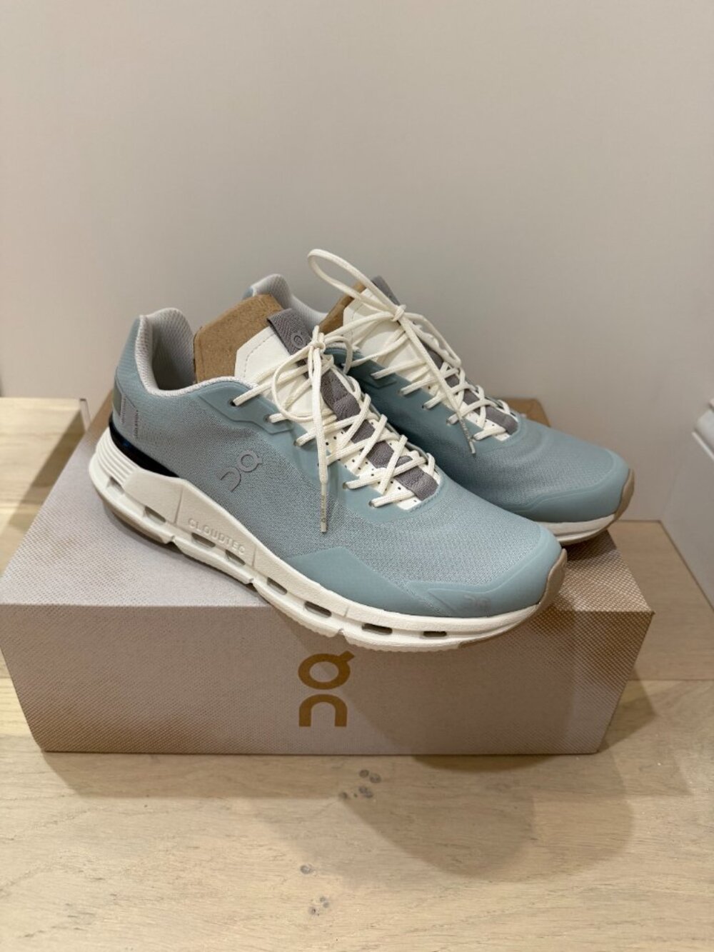 On - Cloudnova Form Running Shoes